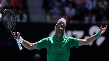 Novak Djokovic, en su partido de segunda ronda del Open de Australia ante Francesco Maestrelli