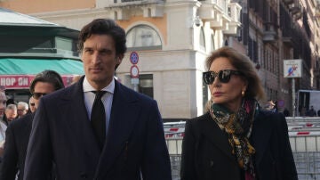 Naty Abascal y su hijo, Rafael Medina, en Roma