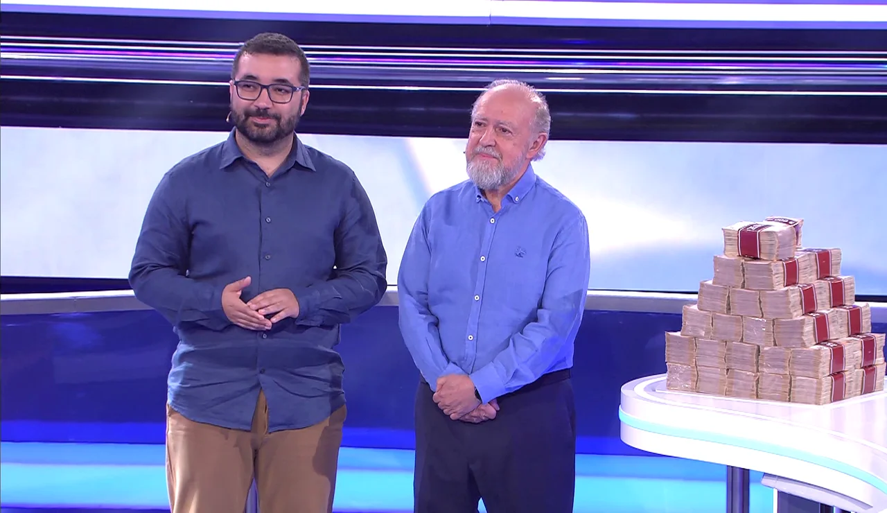 Así regresa Atrapa un millón esta noche: los Benjamines, padre e hijo, estrenan la nueva temporada