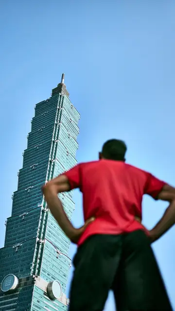 Alex Honnold frente al Taipei 101 Alex Honnold frente al Taipei 101