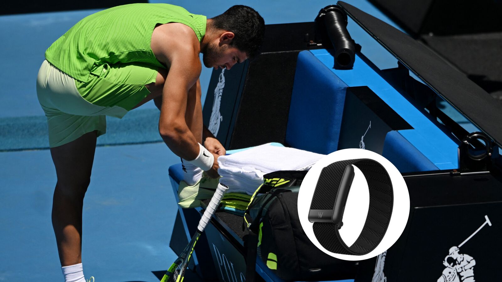 La pulsera que le han 'quitado' a Alcaraz en Australia: para qué es y por qué se prohíbe en el tenis
