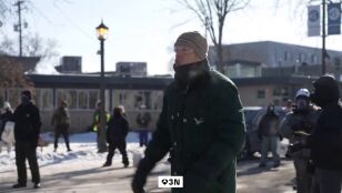 Tensi&oacute;n en Minesota: agentes federales matan a tiros a un vecino