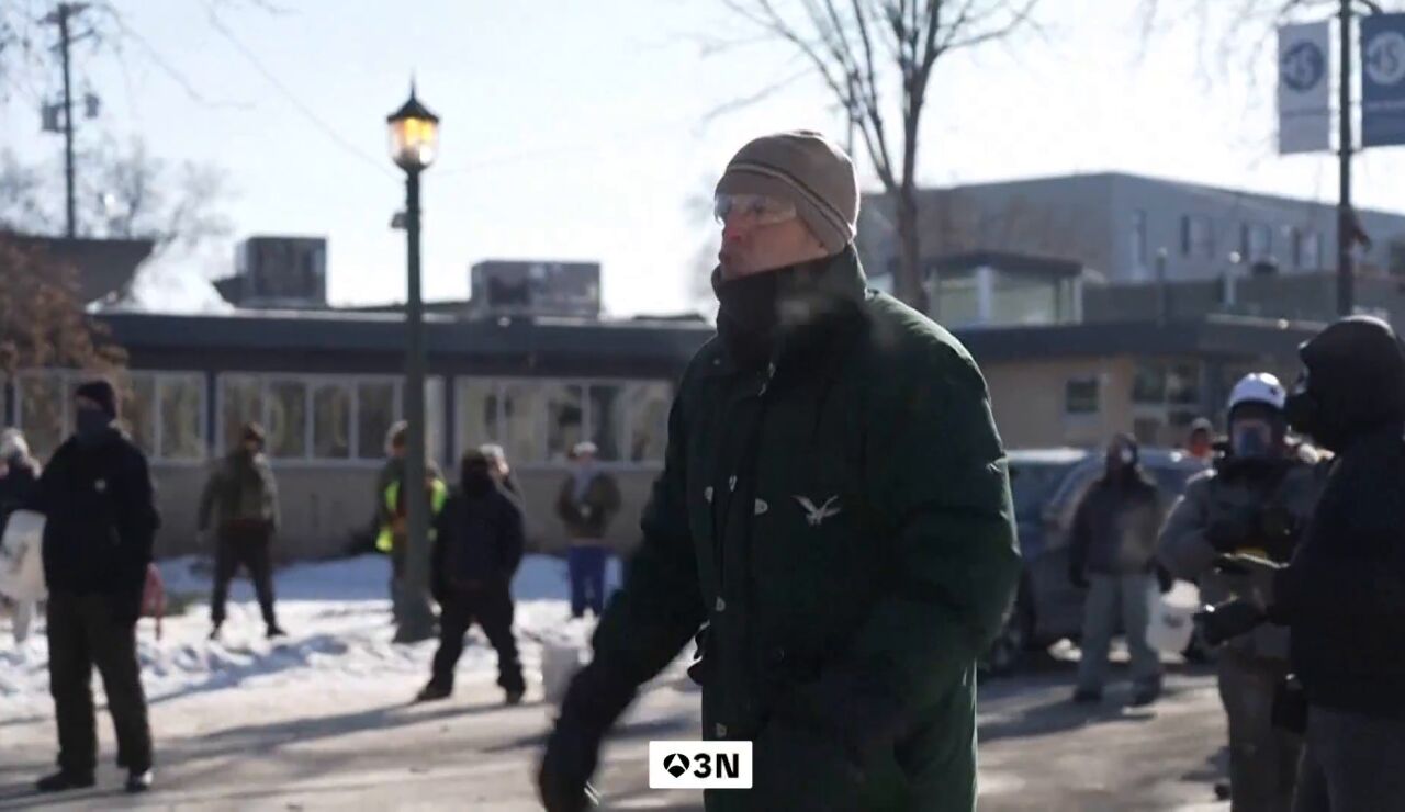 Tensi&oacute;n en Minesota: agentes federales matan a tiros a un vecino
