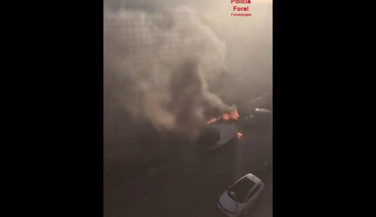 Muere un hombre en Navarra tras incendiarse la furgoneta en la que viv&iacute;a