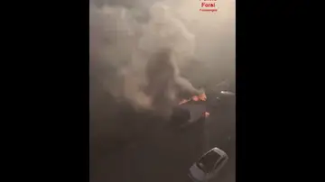 Muere un hombre en Navarra tras incendiarse la furgoneta en la que vivía Muere un hombre en Navarra tras incendiarse la furgoneta en la que vivía