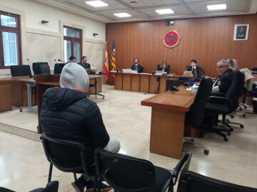 El detenido declarando