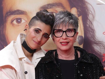 Alba Flores y su madre, Ana Villa