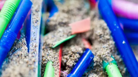 Trozos de plástico Trozos de plástico