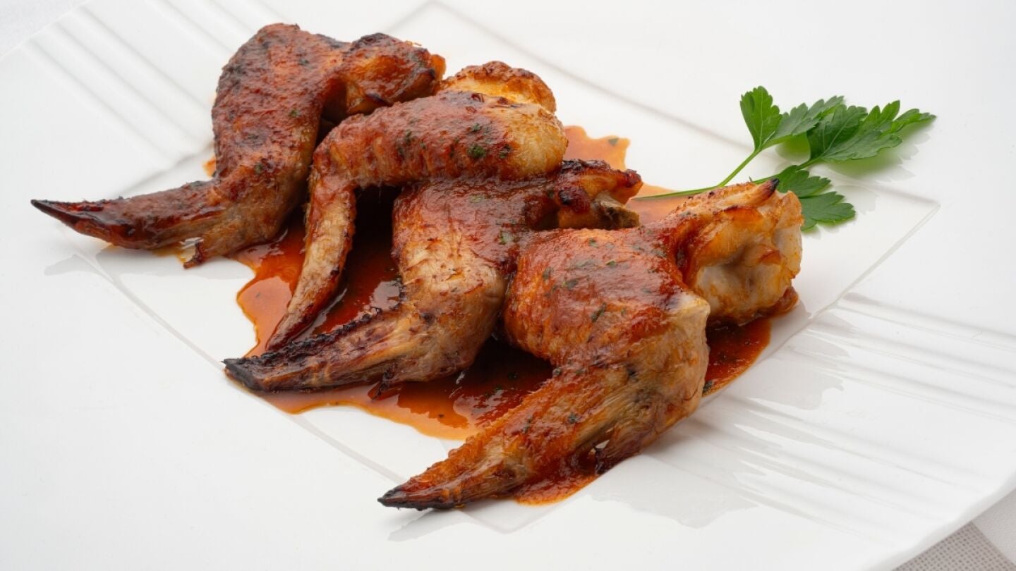 Alitas de pollo asadas a la naranja