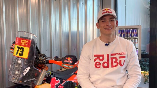 Edgar Canet, junto a la KTM con la que ha competido en el Dakar