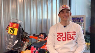 Edgar Canet, junto a la KTM con la que ha competido en el Dakar