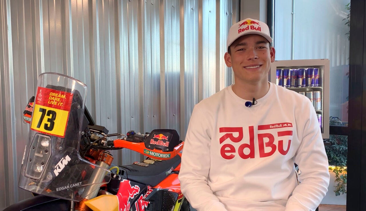 Edgar Canet, junto a la KTM con la que ha competido en el Dakar