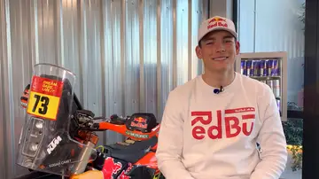 Edgar Canet, junto a la KTM con la que ha competido en el Dakar Edgar Canet, junto a la KTM con la que ha competido en el Dakar