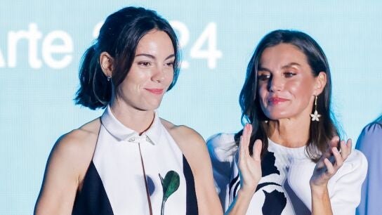 Victoria Luengo con la Reina Letizia en los Premios Princesa de Girona 2024