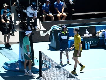 Spizzirri y Sinner, en el partido de tercera ronda del Open de Australia