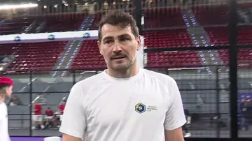 Iker Casillas con la prensa Iker Casillas con la prensa