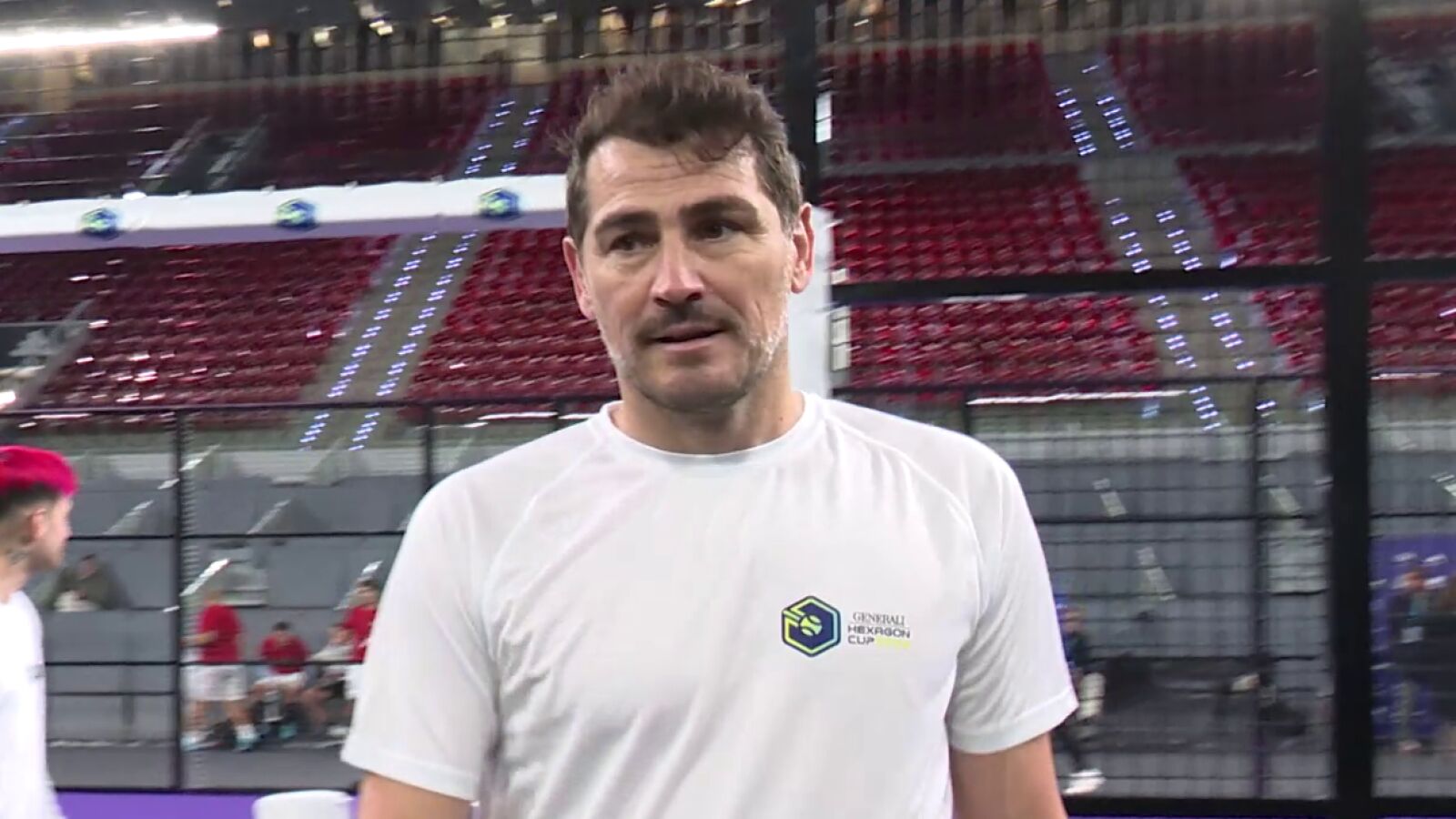 Iker Casillas esquiva las preguntas sobre la salud de Sara Carbonero, que sigue manteniendo su privacidad