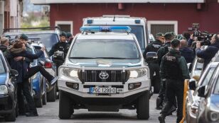 Llegada a declarar al juzgado del hombre que confes&oacute; el crimen del menor de 13 a&ntilde;os, amigo de su hijo