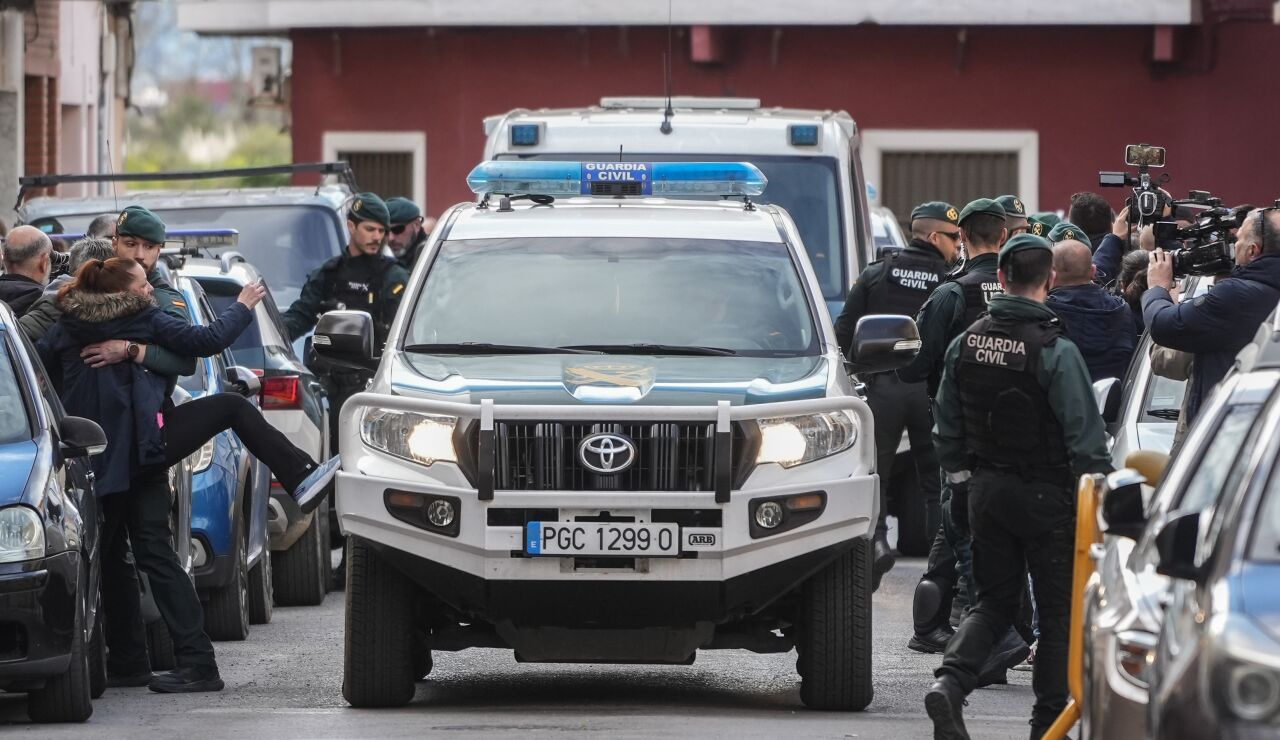 Llegada a declarar al juzgado del hombre que confes&oacute; el crimen del menor de 13 a&ntilde;os, amigo de su hijo