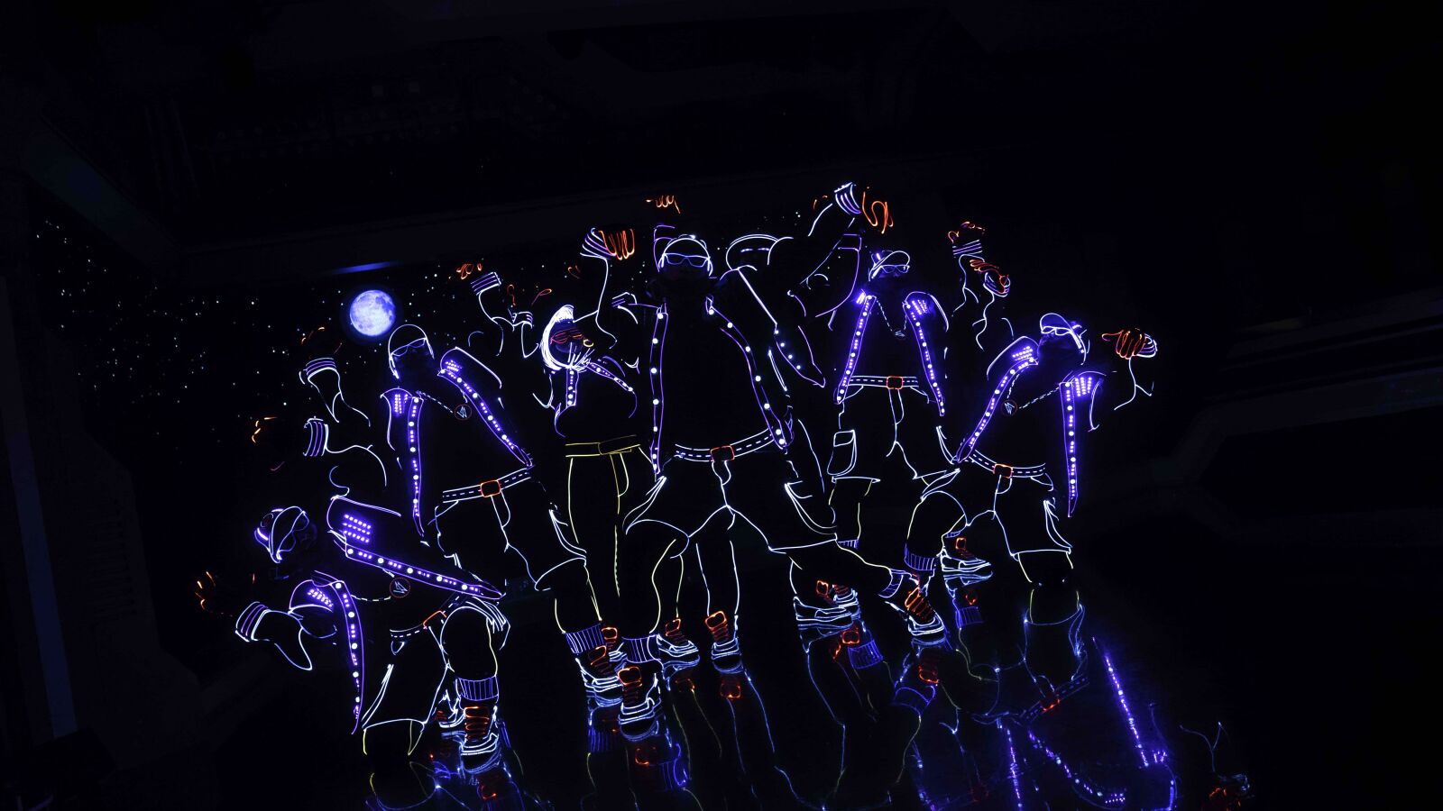 Marron trae a El Hormiguero un espectáculo único: Light Balance y su espectacular show artístico