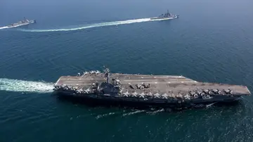 Imagen de archivo del portaaviones 'USS Abraham Lincoln' Imagen de archivo del portaaviones 'USS Abraham Lincoln'