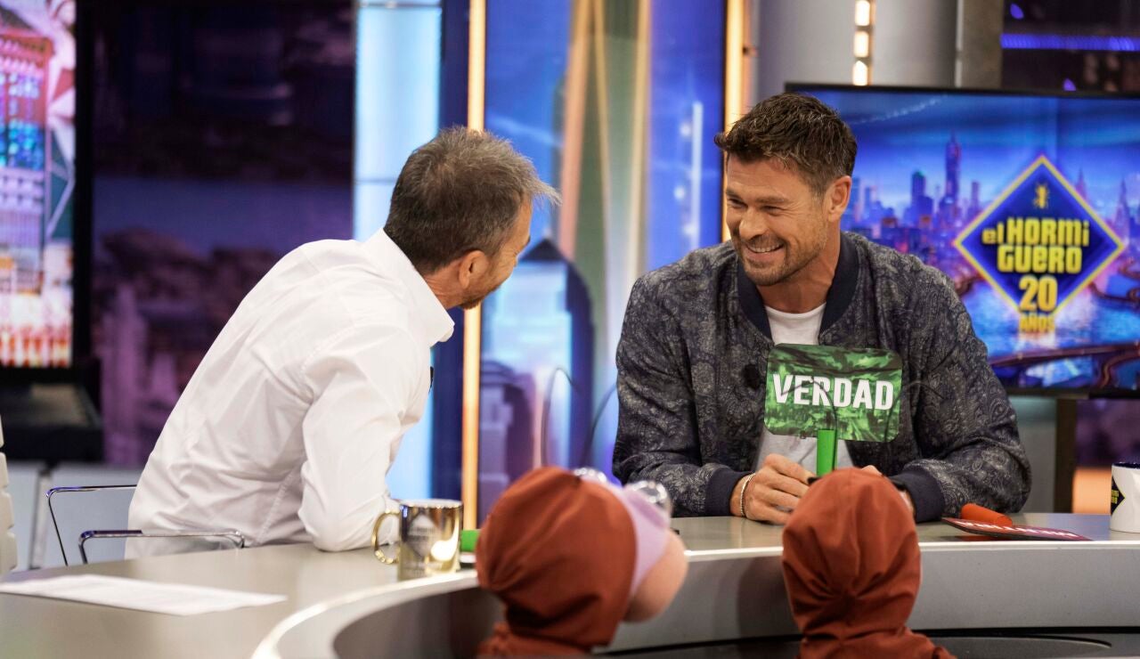 "Llam&eacute; a un amigo que es Navy SEAL": Chris Hemsworth y Pablo Motos prueban su talento para el enga&ntilde;o