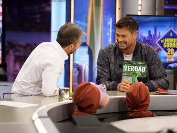 "Llamé a un amigo que es Navy SEAL": Chris Hemsworth y Pablo Motos prueban su talento para el engaño "Llamé a un amigo que es Navy SEAL": Chris Hemsworth y Pablo Motos prueban su talento para el engaño