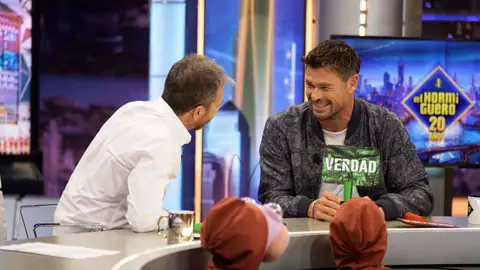 "Llamé a un amigo que es Navy SEAL": Chris Hemsworth y Pablo Motos prueban su talento para el engaño "Llamé a un amigo que es Navy SEAL": Chris Hemsworth y Pablo Motos prueban su talento para el engaño