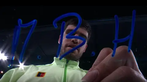 'M.B.H', la firma de Carlos Alcaraz tras ganar a De Miñaur 'M.B.H', la firma de Carlos Alcaraz tras ganar a De Miñaur