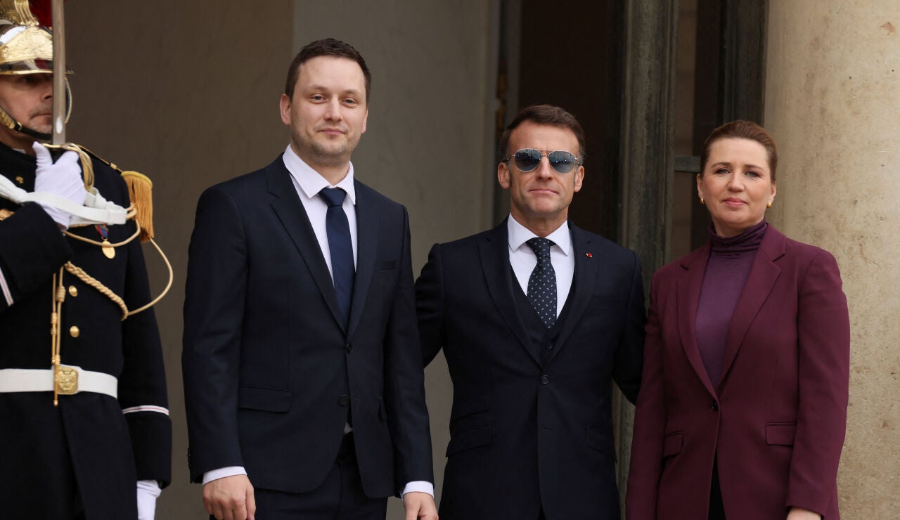 Los primeros ministros de Dinamarca y Groenlandia con Macron