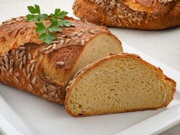 Pan de ma&iacute;z y trigo con pipas de girasol