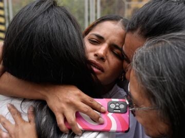 Universitarios se enfrentan a Delcy Rodr&iacute;guez y piden la excarcelaci&oacute;n de los m&aacute;s de 200 estudiantes y profesores