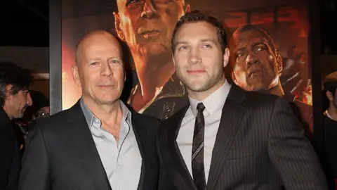 Bruce Willis y Jai Courtney attend A Good Day To Die Hard Bruce Willis y Jai Courtney attend A Good Day To Die Hard