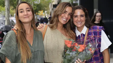 María, Marta y Lucía Pombo ante las cámaras María, Marta y Lucía Pombo ante las cámaras