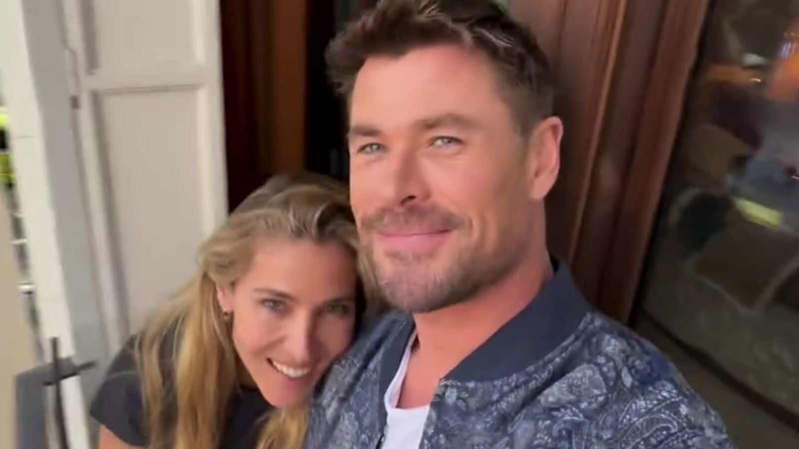 El encuentro de Chris Hemsworth y Elsa Pataky con una serpiente: Esto es lo que hizo el actor