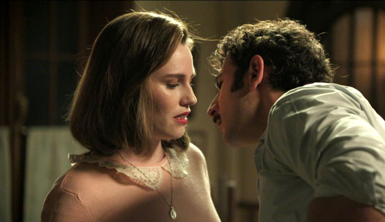 Claudia, confundida con Salva al pensar que existe alguien especial en su vida y que... &iexcl;no es ella!