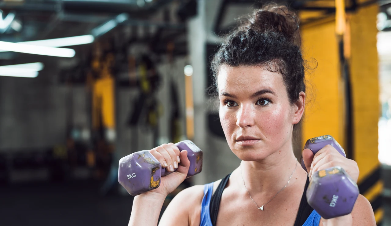 Mujer en el gimnasio