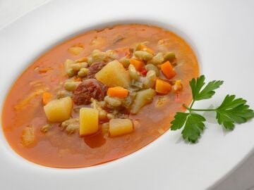 Receta expr&eacute;s de Karlos Argui&ntilde;ano: alubias verdinas a la jardinera en 10 minutos