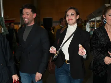 Jessica Bueno y Roberto Mendoza ante las cámaras Jessica Bueno y Roberto Mendoza ante las cámaras