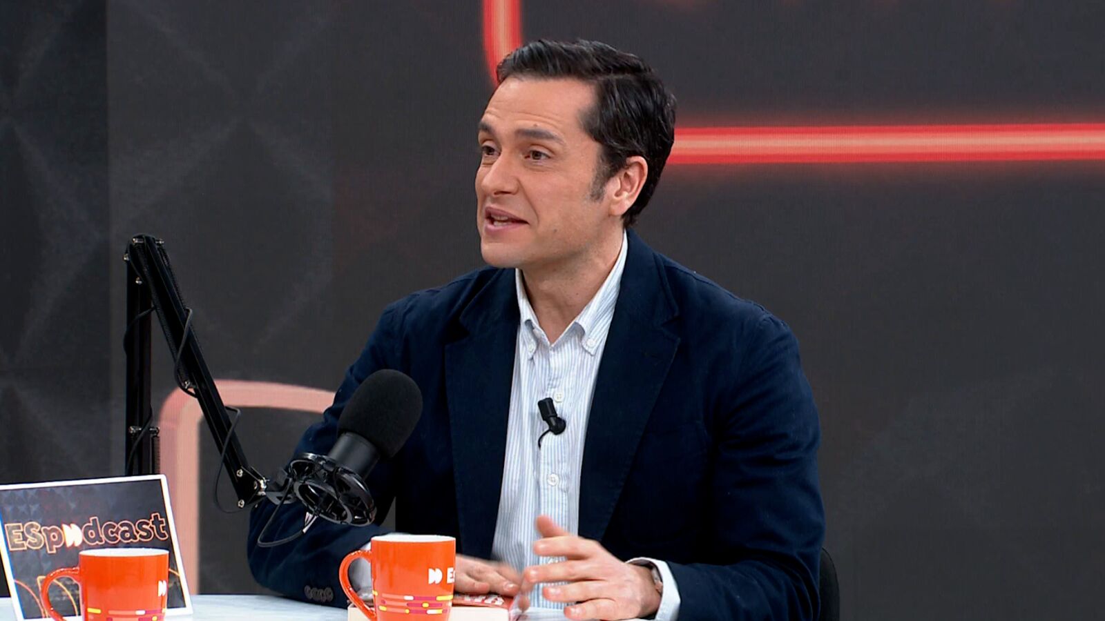 El periodista David Alandete: 
