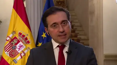 El ministro de Exteriores, José Manuel Albares El Gobierno insiste con el catalán en Europa: "Será una alegría el día que lo consigamos"
