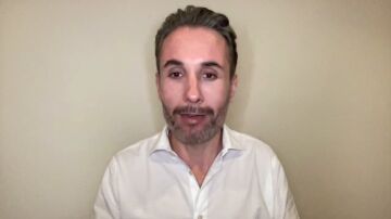 Javier S&aacute;nchez, polit&oacute;logo