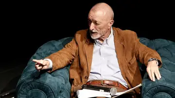 Pérez-Reverte invitará a Pablo Iglesias al foro sobre la guerra civil: "Uclés no volverá. Se ha desacreditado" Pérez-Reverte invitará a Pablo Iglesias al foro sobre la guerra civil: "Uclés no volverá. Se ha desacreditado"