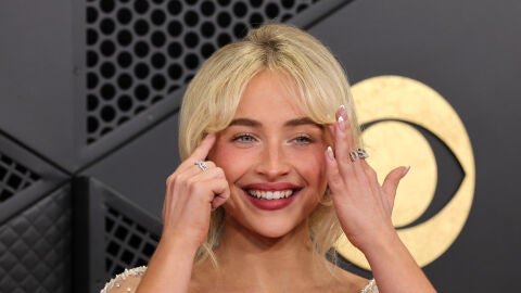 Sabrina Carpenter en los Grammy 2026