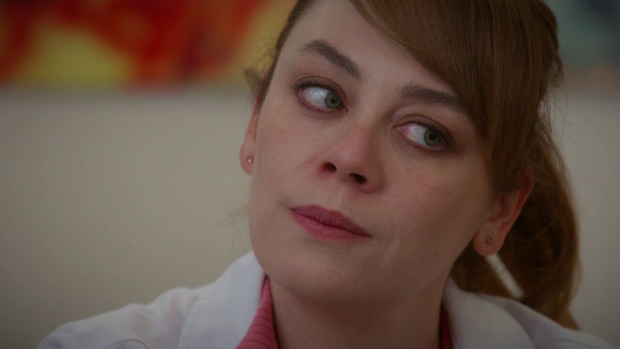 ¿Arriesgará su carrera para ayudar a una mujer a decidir sobre su cuerpo?