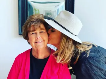 Savannah Guthrie con su madre Savannah Guthrie con su madre