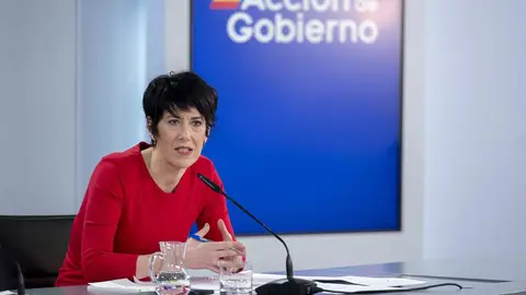 Elma Saiz afirma que la prohibición de menores de 16 años en redes pone a España "a la vanguardia internacional" Elma Saiz afirma que la prohibición de menores de 16 años en redes pone a España "a la vanguardia internacional"