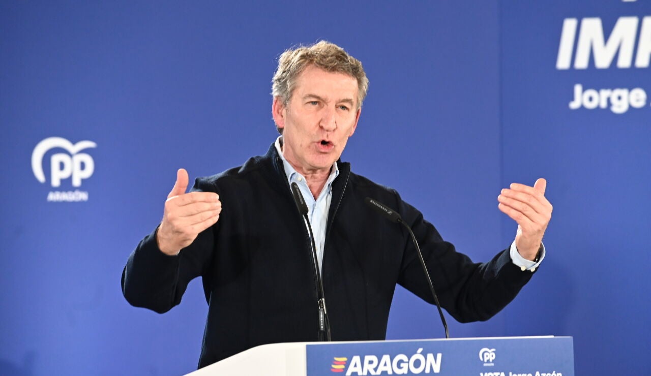 Feijo&oacute; participa en una comida mitin en Calatayud