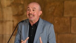 El periodista y escritor Carlos Hern&aacute;ndez de Miguel