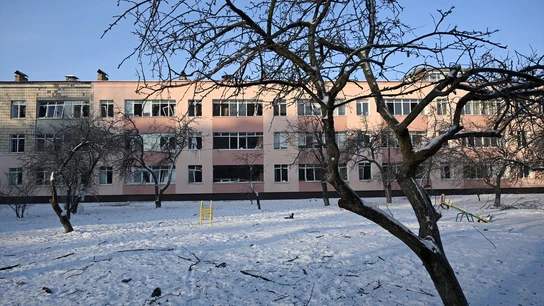 Una escuela de primaria atacada en Ucrania Una escuela de primaria atacada en Ucrania